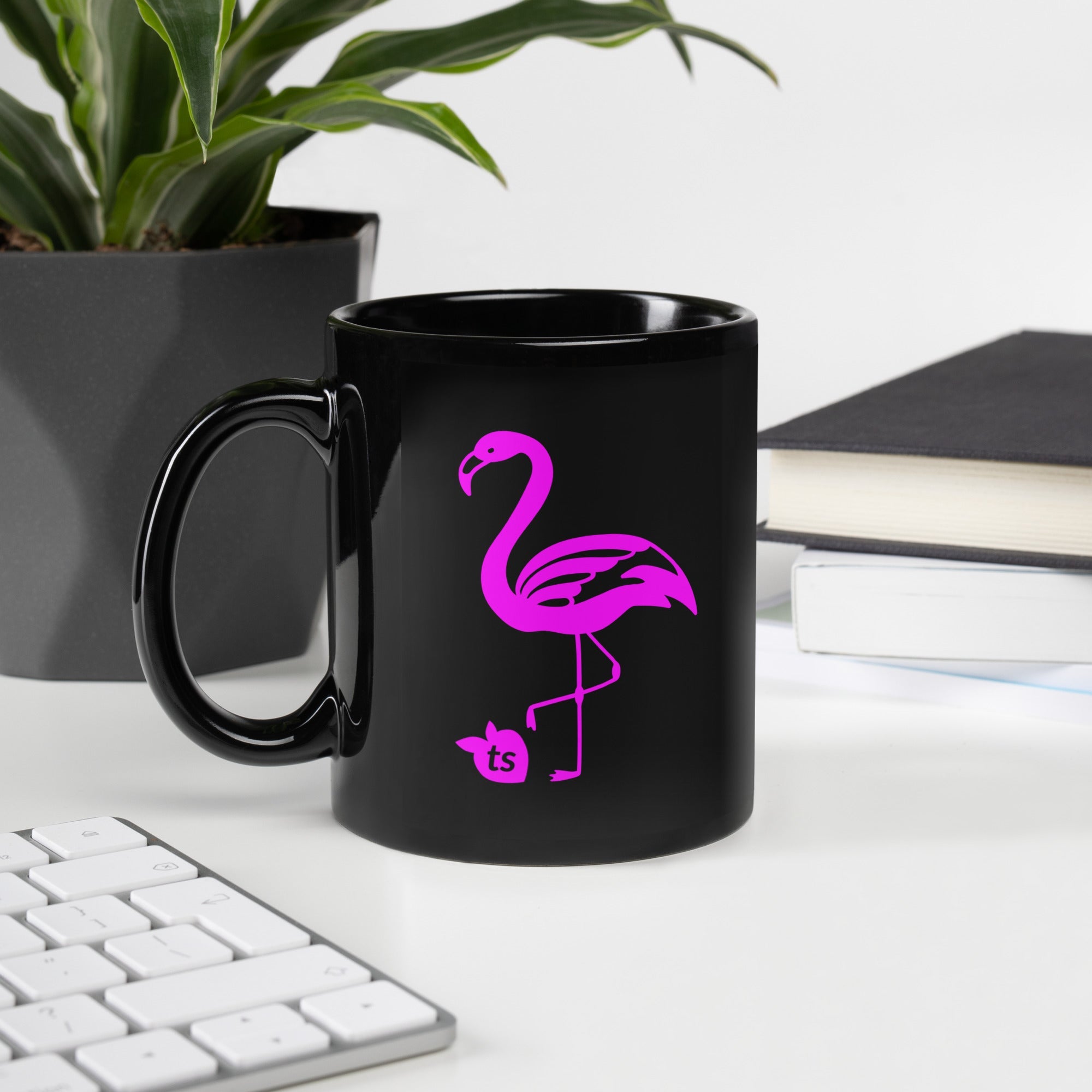 tsgabrielle • Flamant Rose • Glansig mugg • Svart • Keramik • 2 storlekar